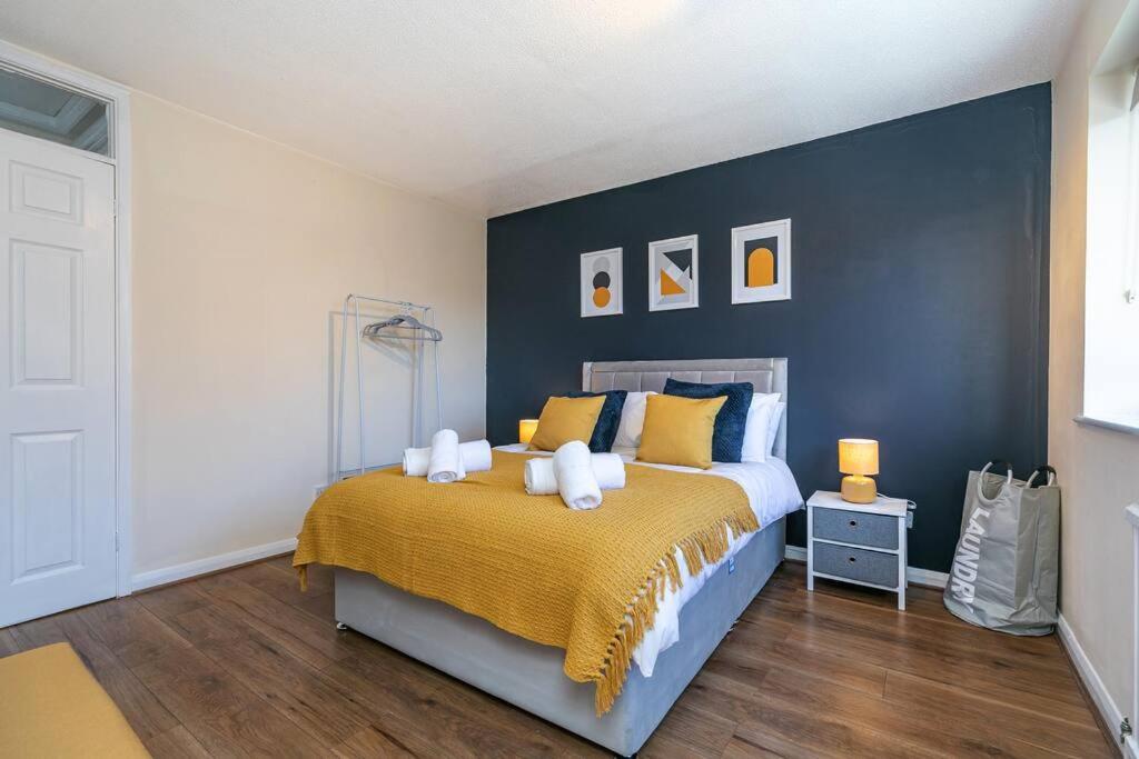 Lovely Two Bed At Tanglewood Apartment *